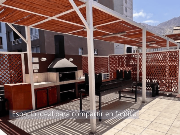 Otra vista de los quinchos techados con parrilla, Condominio Nuevo Barrio, Iquique