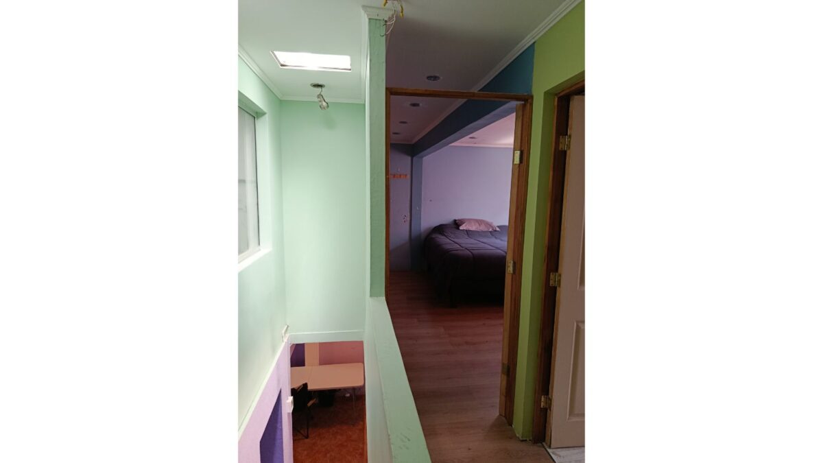 Pasillo interior con vista a dormitorio, casa en venta en Alto Hospicio