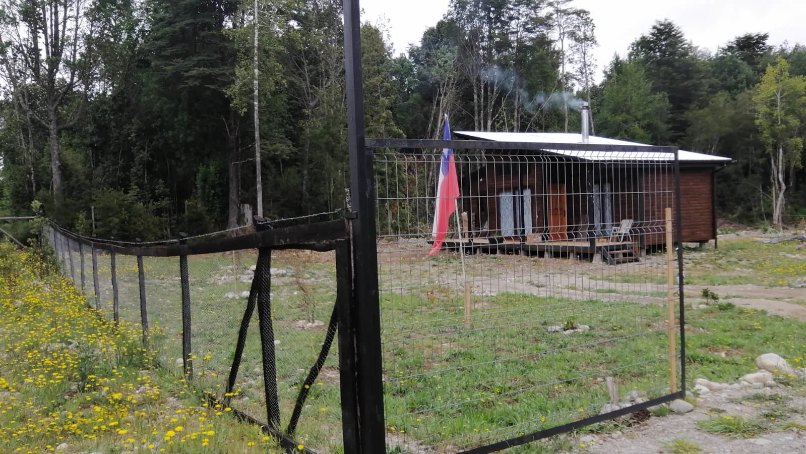 Acceso a la casa principal, parcela en Puerto Varas