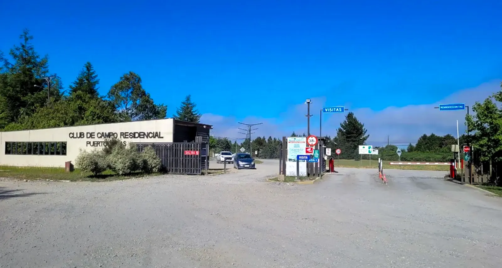 Acceso al Club de Campo Residencial, Puerto Varas