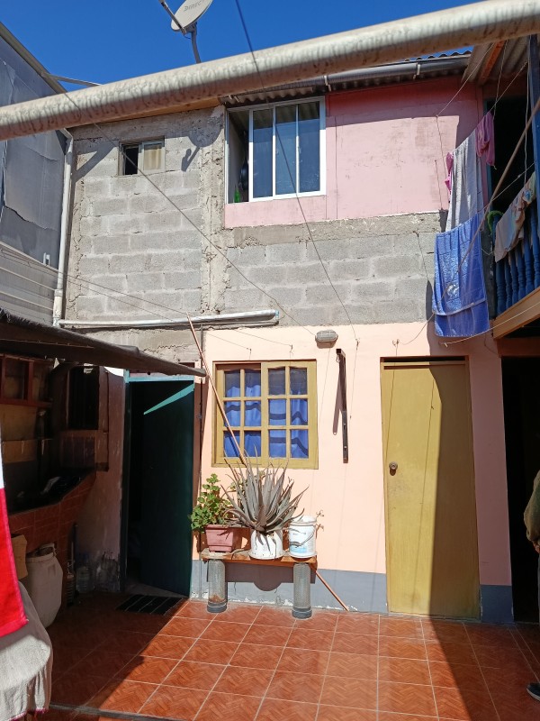 Casa con Mini Departamento Independiente – Alto Hospicio