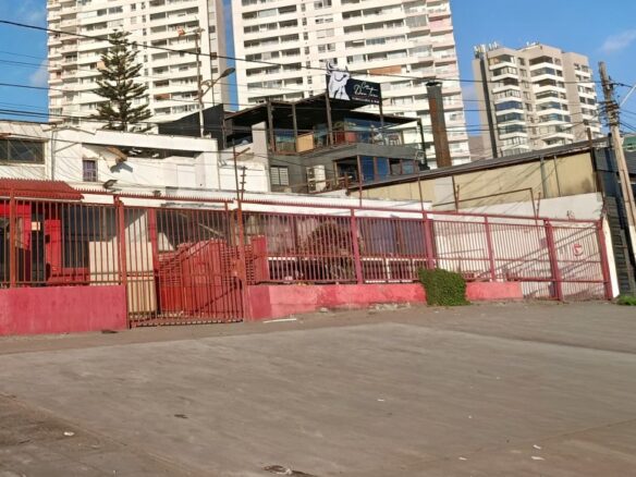 Inmueble Comercial en Av. Playa Brava | Ideal para Proyecto